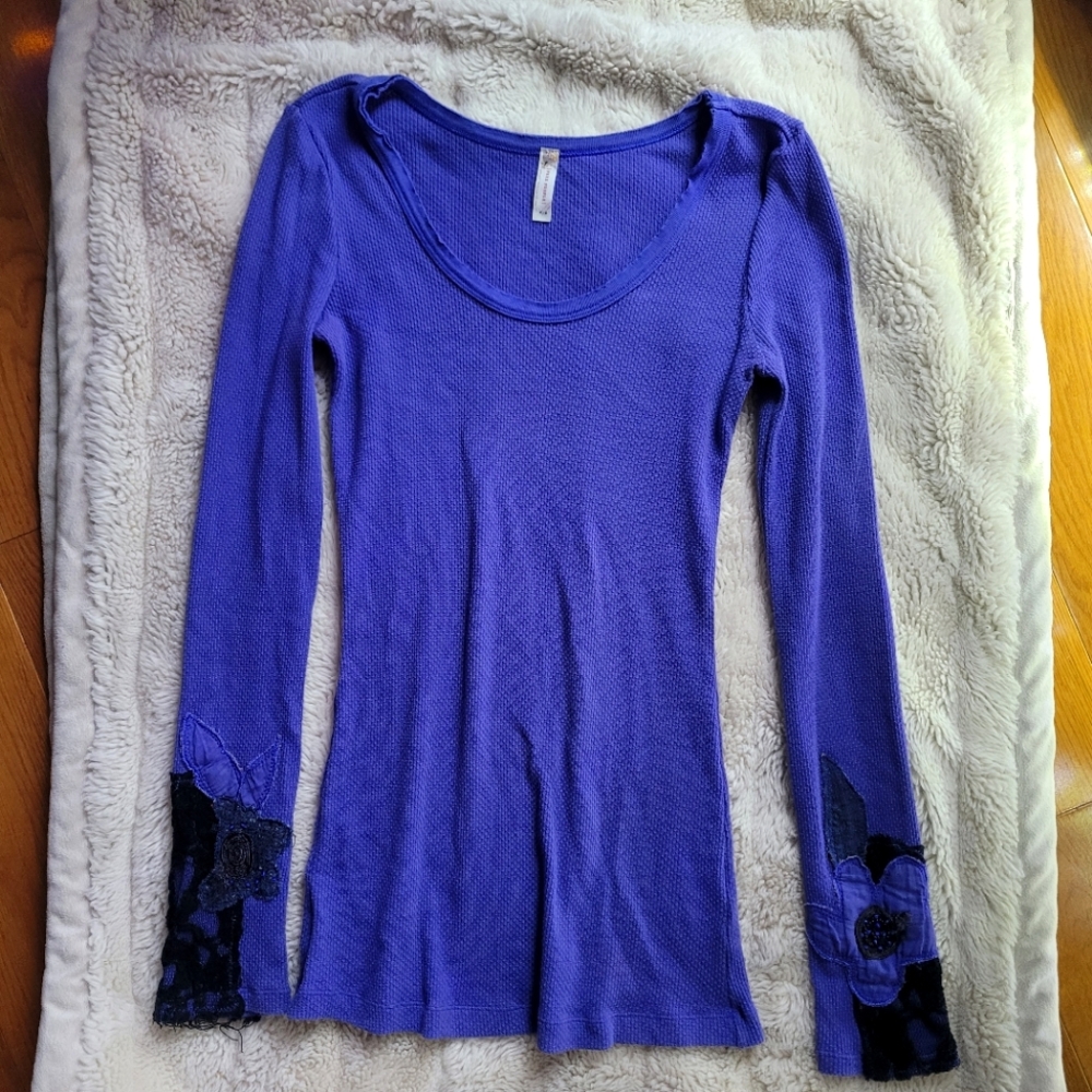 🍒FREE PEOPLE🍒 RARE THERMAL CUFF - Picture 2 of 5